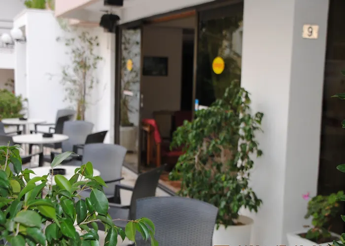 Yiorgos Отель 2*