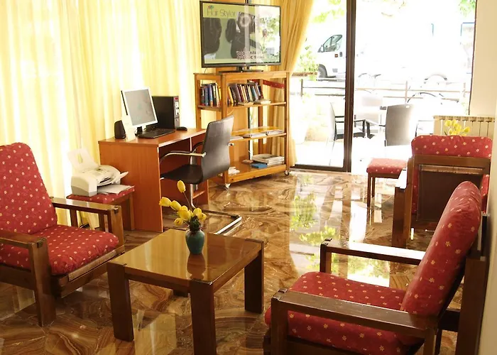 Отель Yiorgos 2*