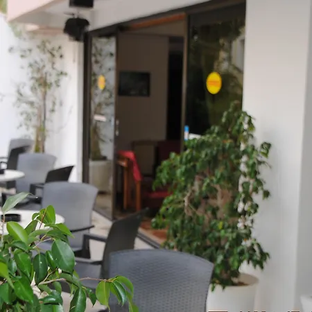 Yiorgos Hotel 2*