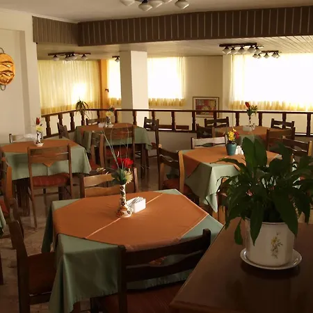Hotel Yiorgos 2*